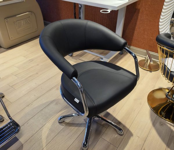 Kappersstoel Retro Showroommodel