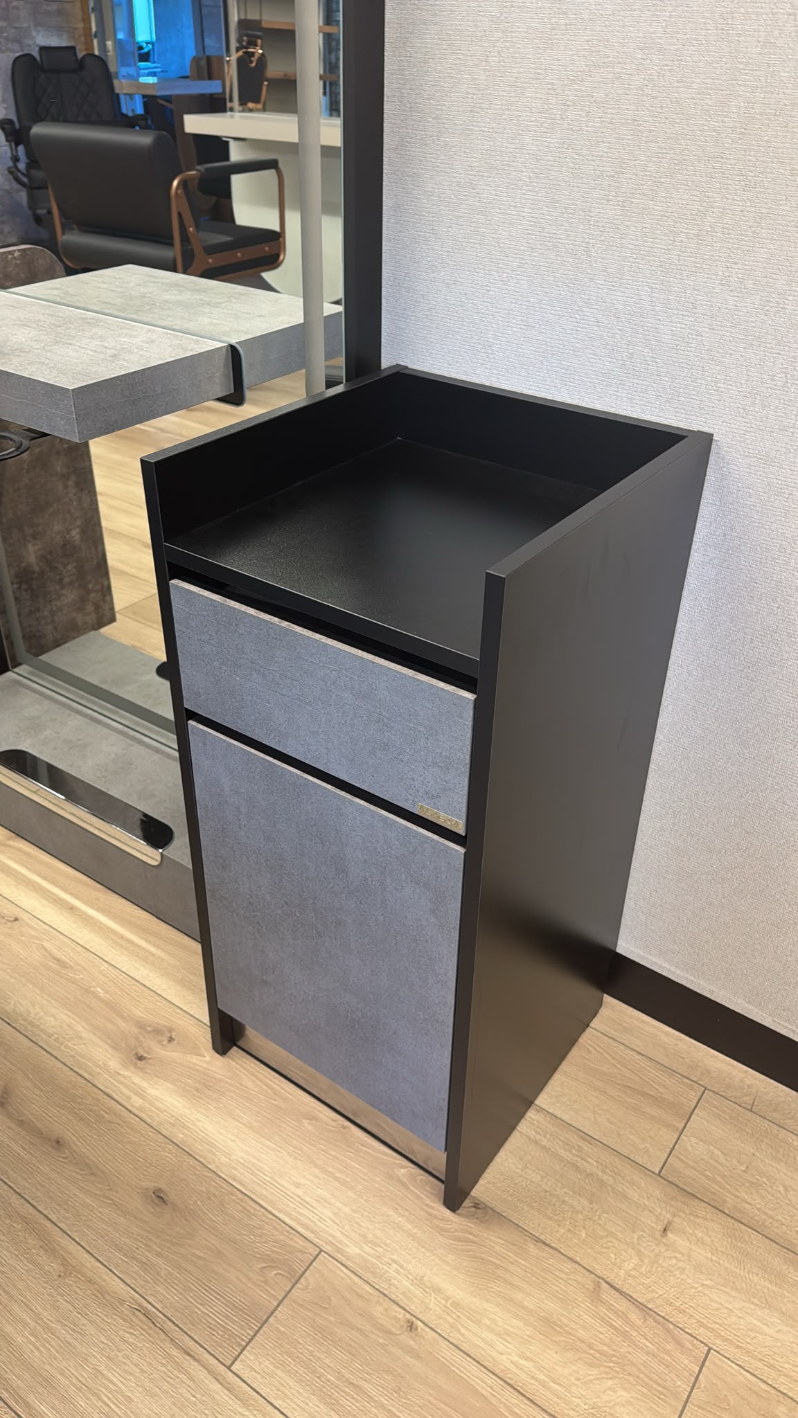 Bijzetkast Stone Cabinet Showroommodel