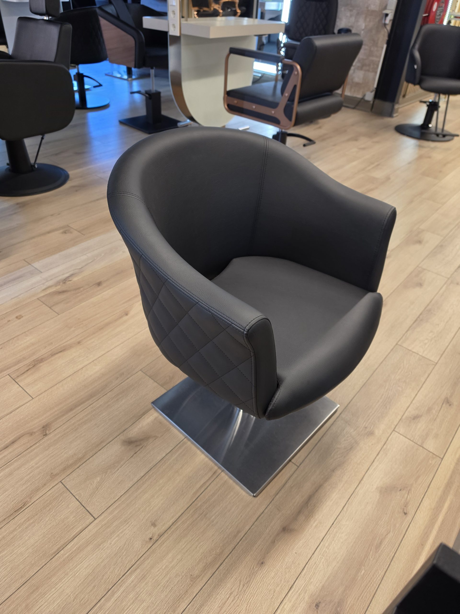 Kappersstoel Elegance Showroommodel